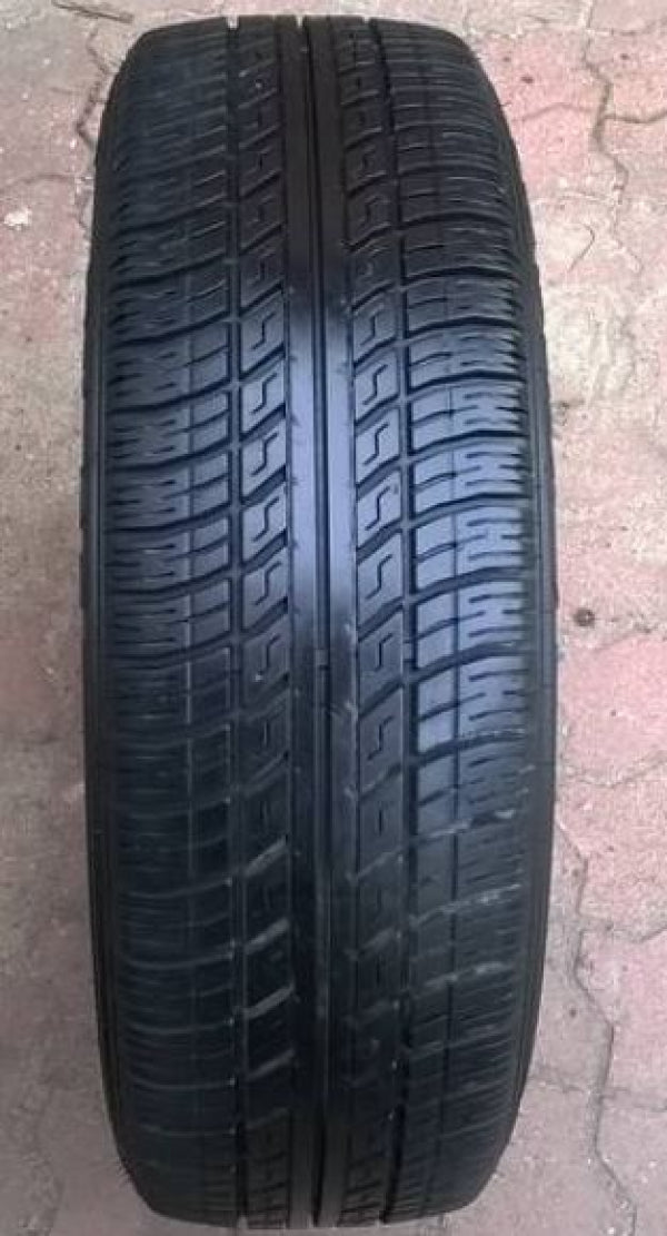 CAMAC 165/65TR14 79T NT65