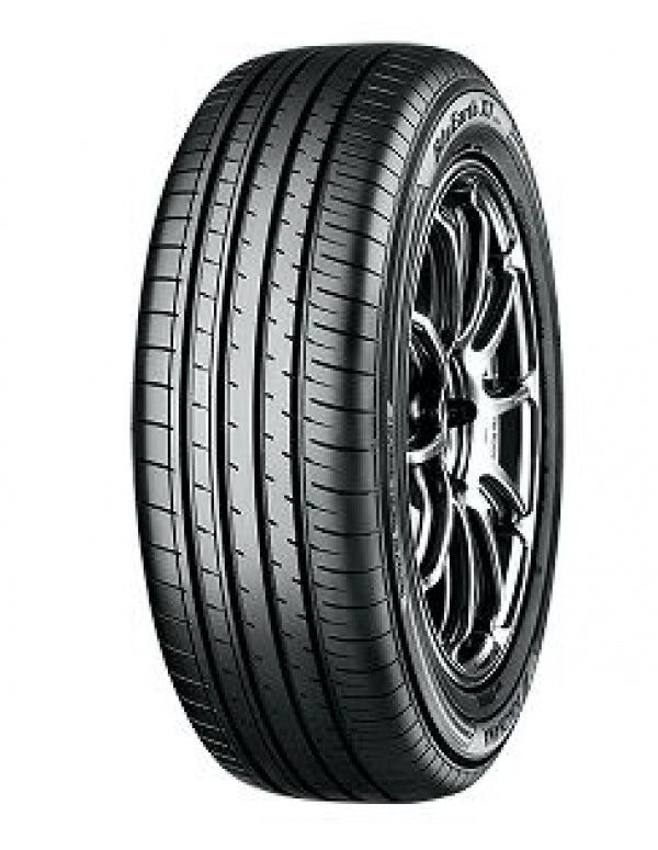 YOKOHAMA 235/60 R18 103H BluEarth-XT AE61